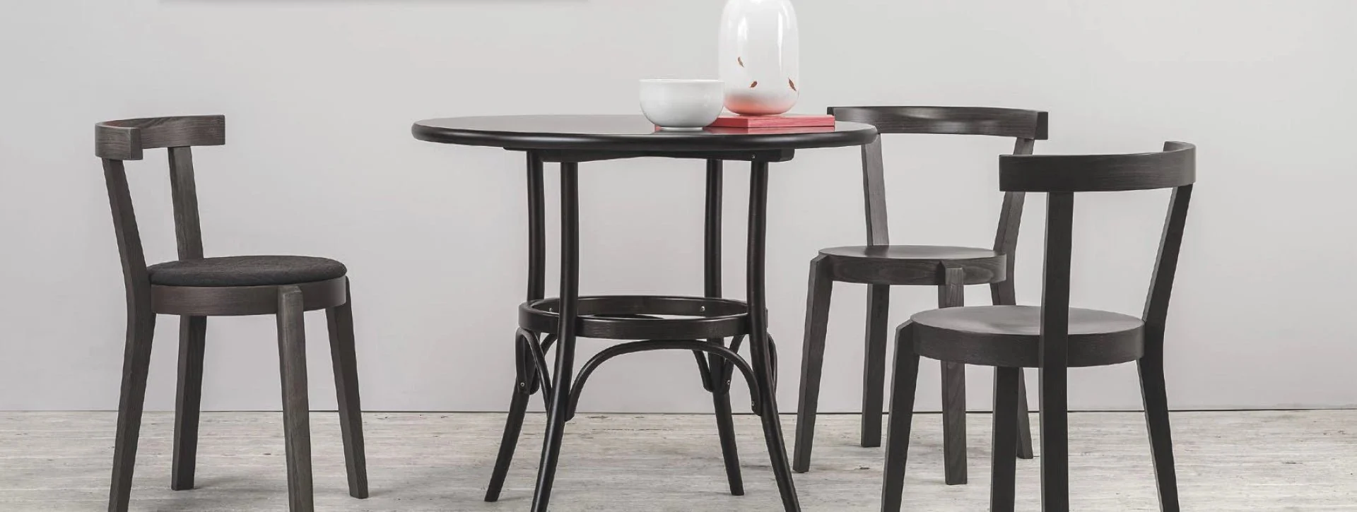 152 Bentwood Table by Ton - Image 7