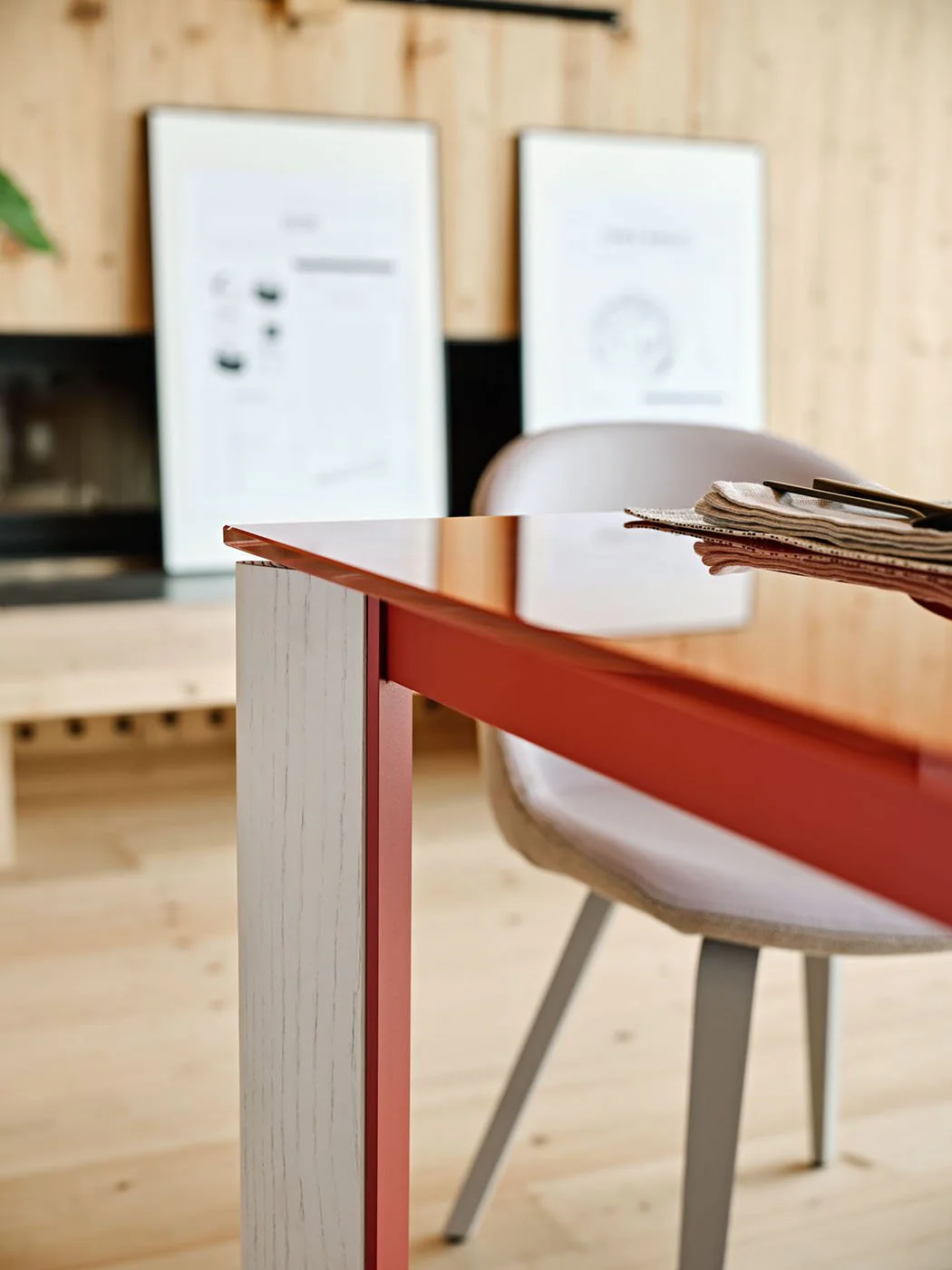 Blade Extendable Dining Table by Midj - Image 3