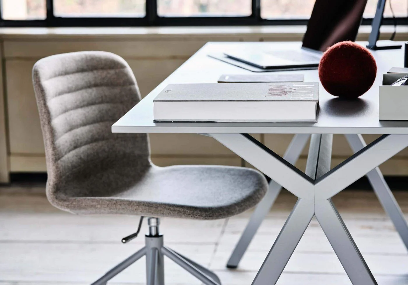 Dama Desk Table / 29 by Midj - Image 8