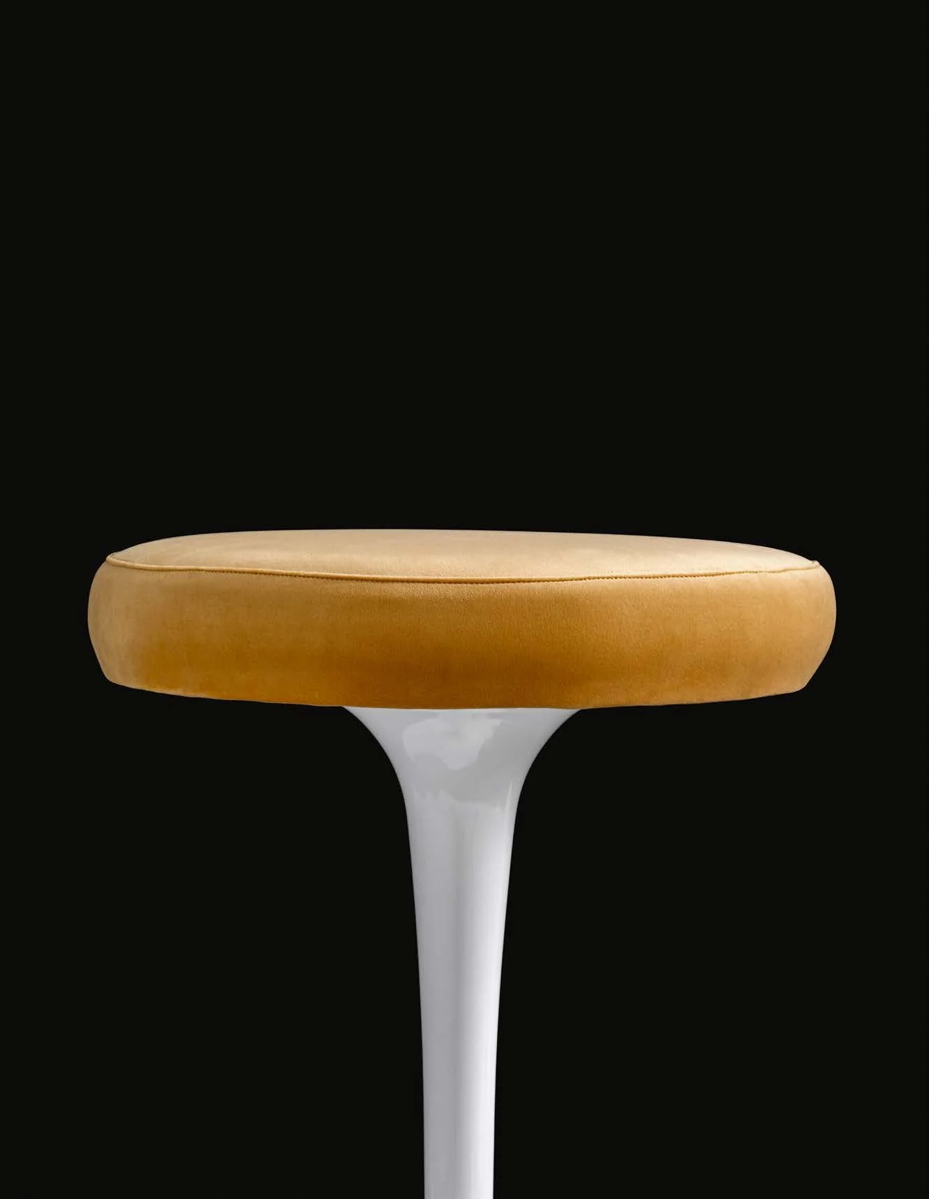Eero Saarinen Swivel Stool - Image 7