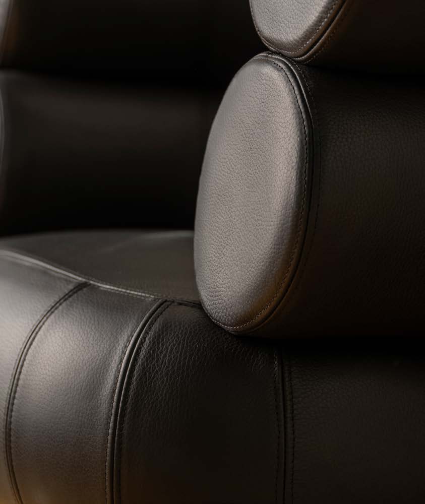 Eileen Gray Bibendum Chair - Image 7