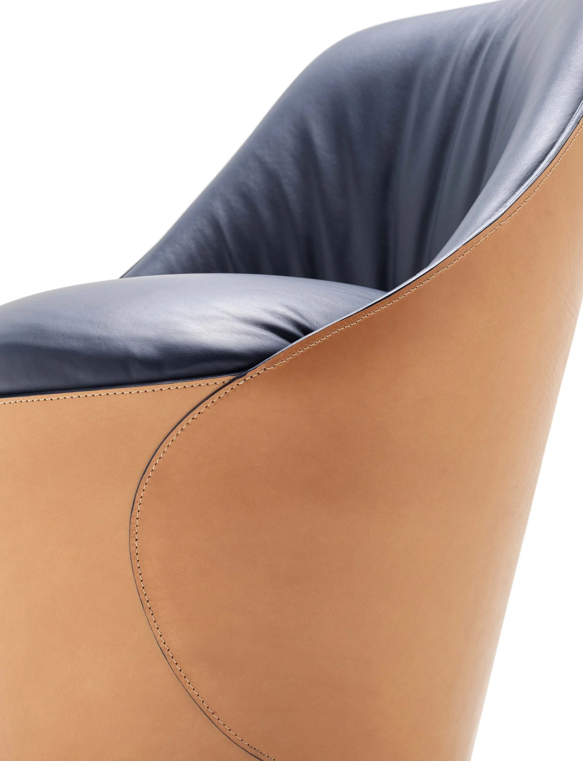Electa Lounge Armchair by Fasem - Image 9