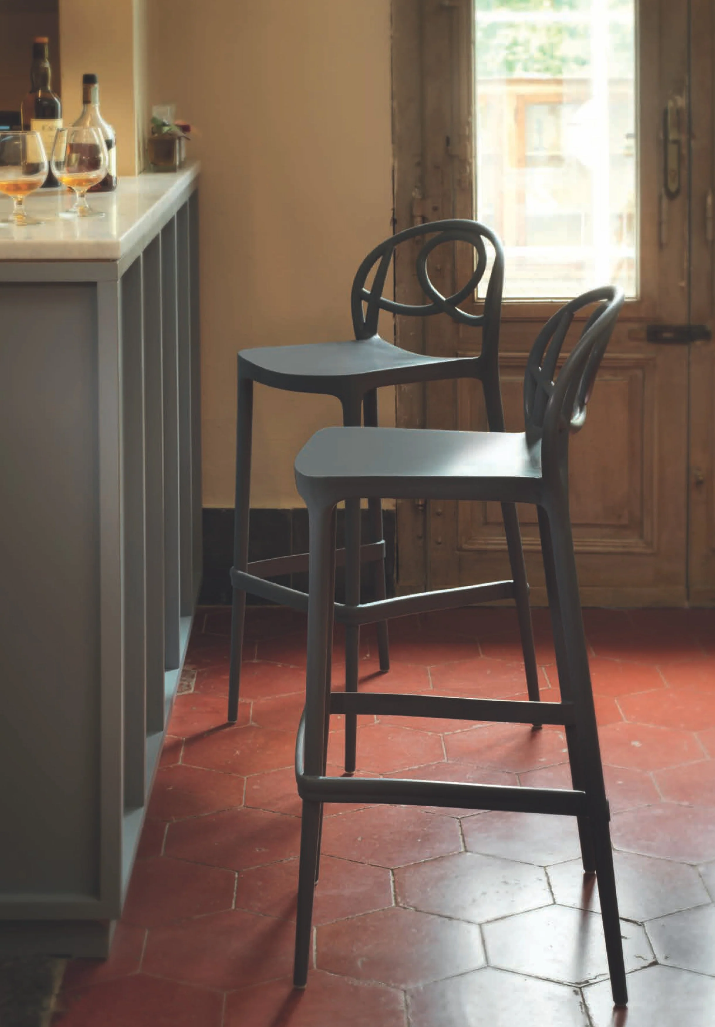Etoile Stackable Stool by Green - Image 5