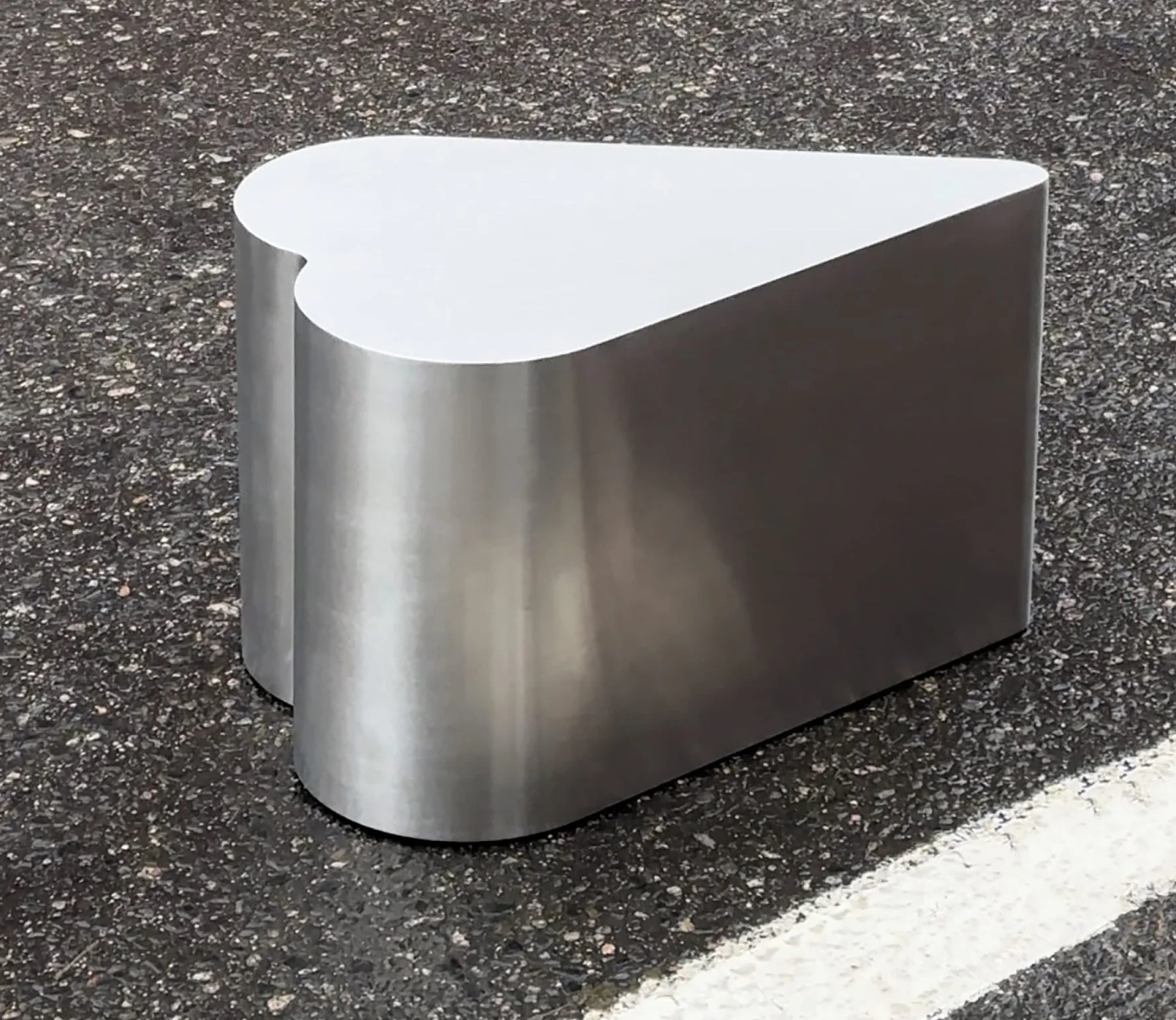 Heart SST Side Table - Brushed Stainless Steel by Oitoproducts - Image 12