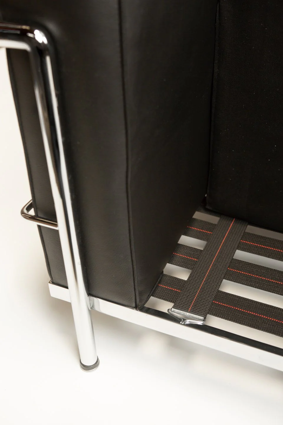 Le Corbusier Grand Confort Lounge Chair (LC3) - Image 7