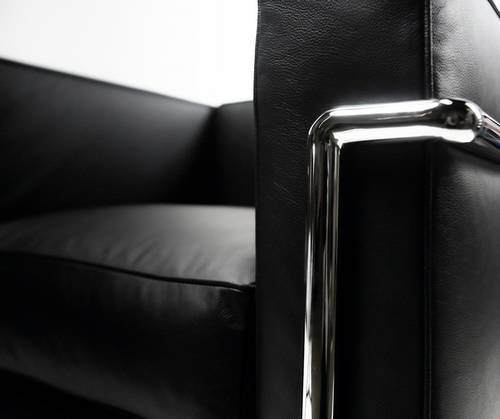 Le Corbusier Petite Lounge Chair (LC2) - Image 3