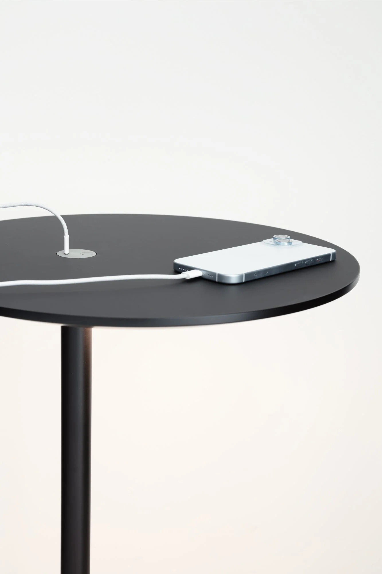 Lyt T86 Side Table with Wireless Recharging Station by Lapalma - Image 15