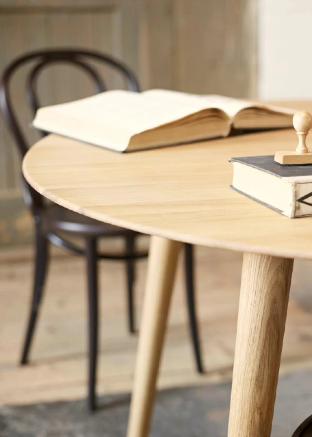 Malmo Dining Table by Ton - Image 18