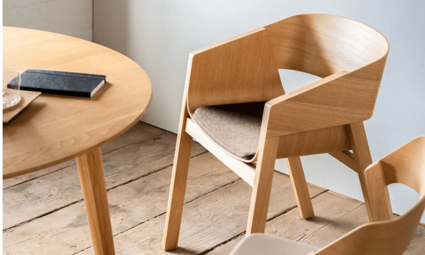 Malmo Dining Table by Ton - Image 19