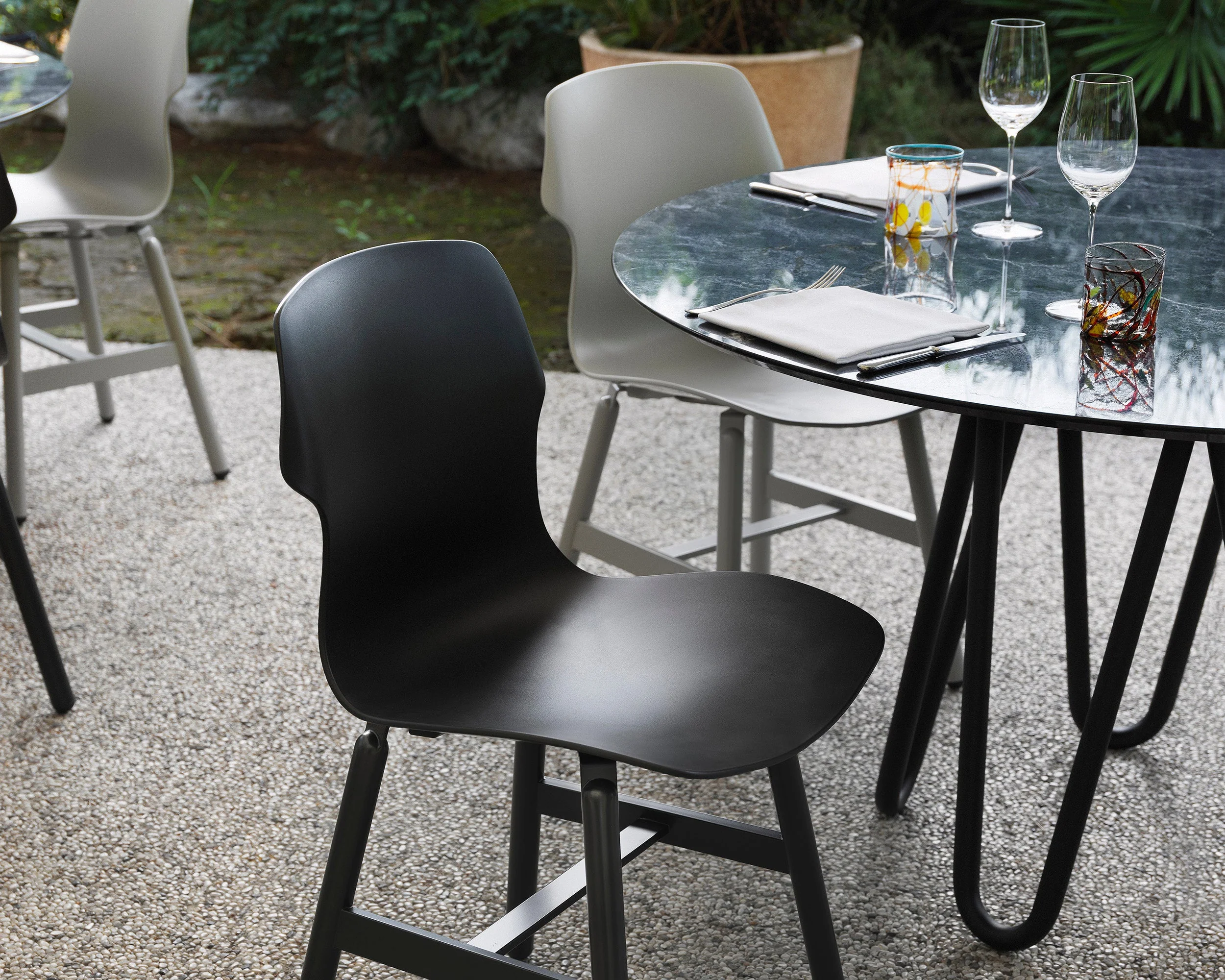 Meduse Dining Table by Casamania - Image 14