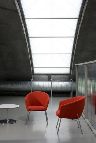 Megan Chair by Artifort - Image 7