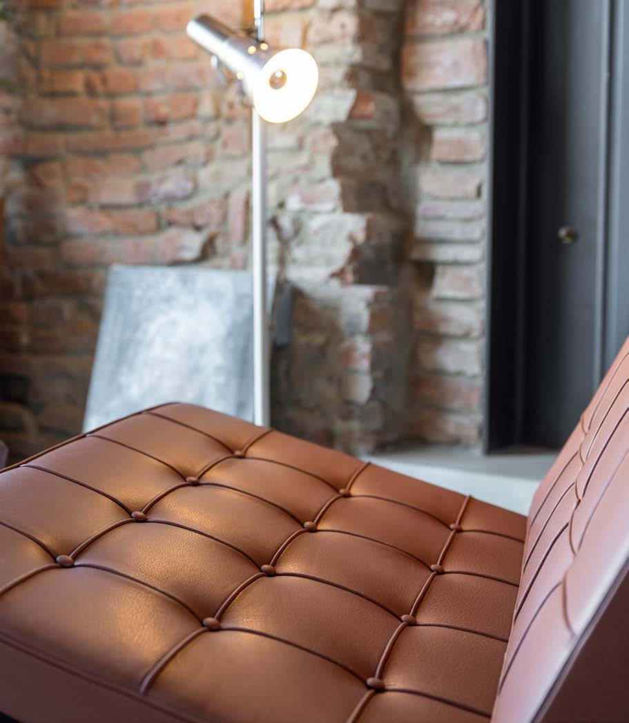 Mies van der Rohe Pavilion Chair - Image 19