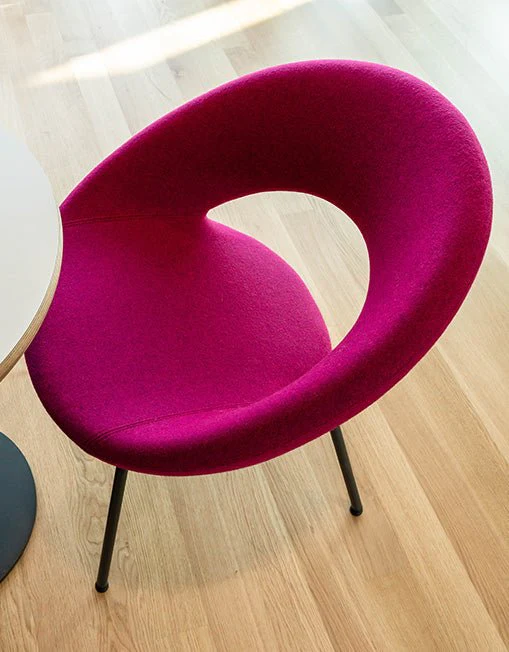 Nina Chair by Artifort - Image 29