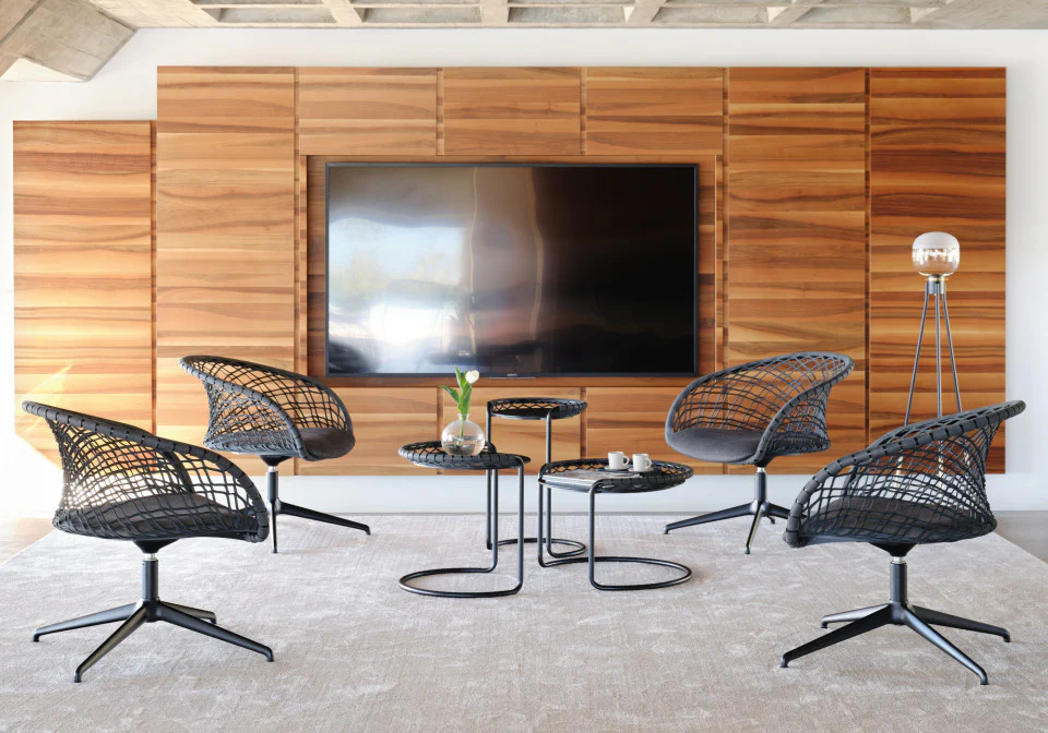 P47 AP GX TS_CU Swivel Lounge Chair by Midj - Image 2