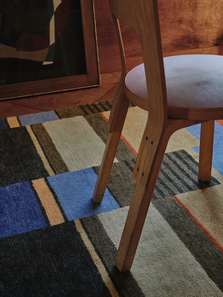 Plate 111 Rug by Guna Stölzl - Image 3