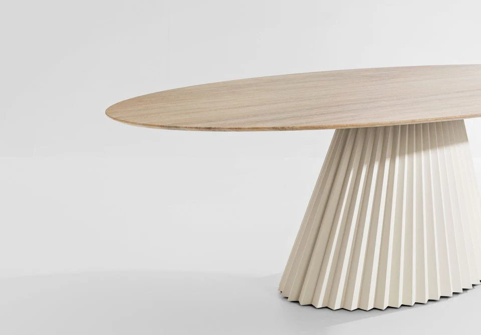 Plisse Elliptical Dining Table by Midj - Image 2