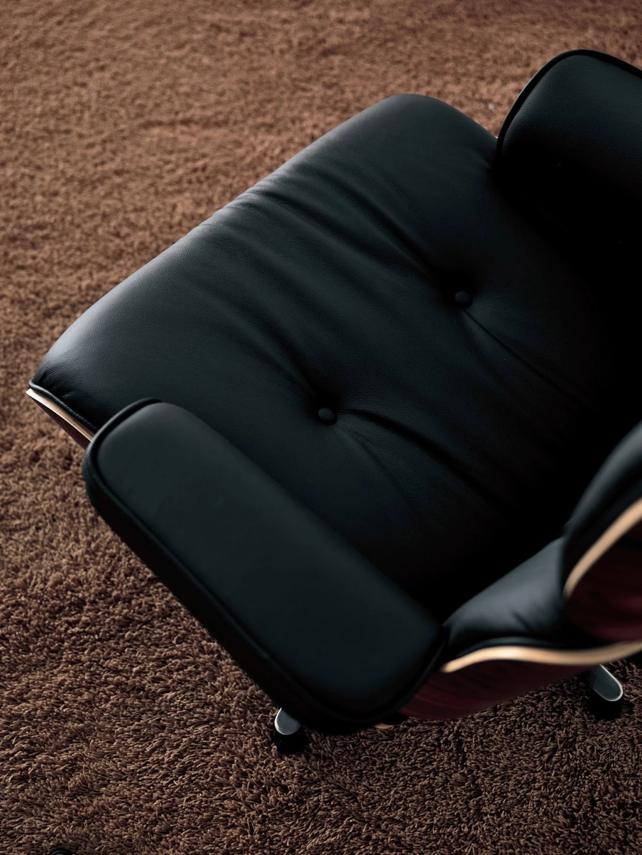 Classic Plywood Lounge Chair - Image 3
