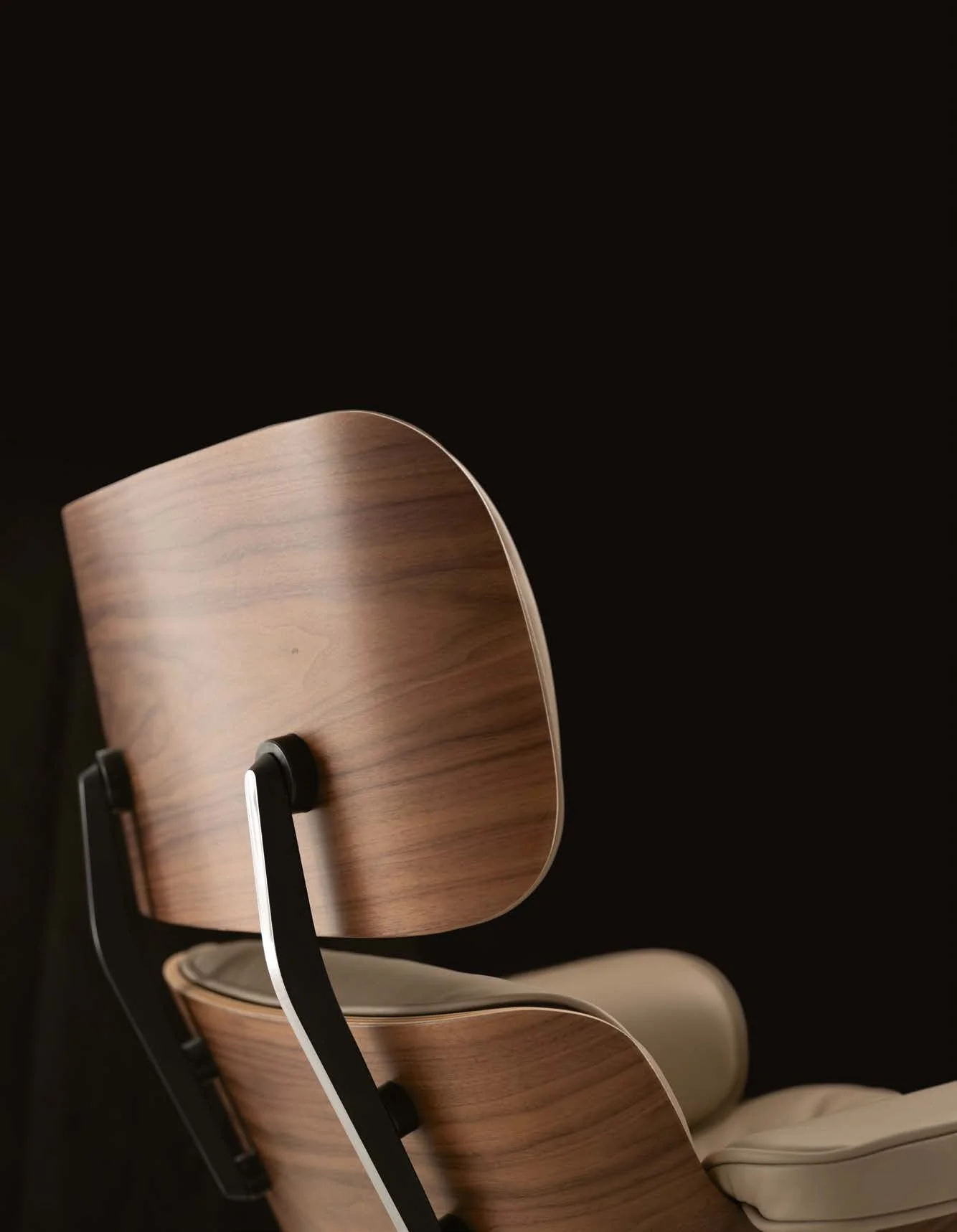 Classic Plywood Lounge Chair - Image 8