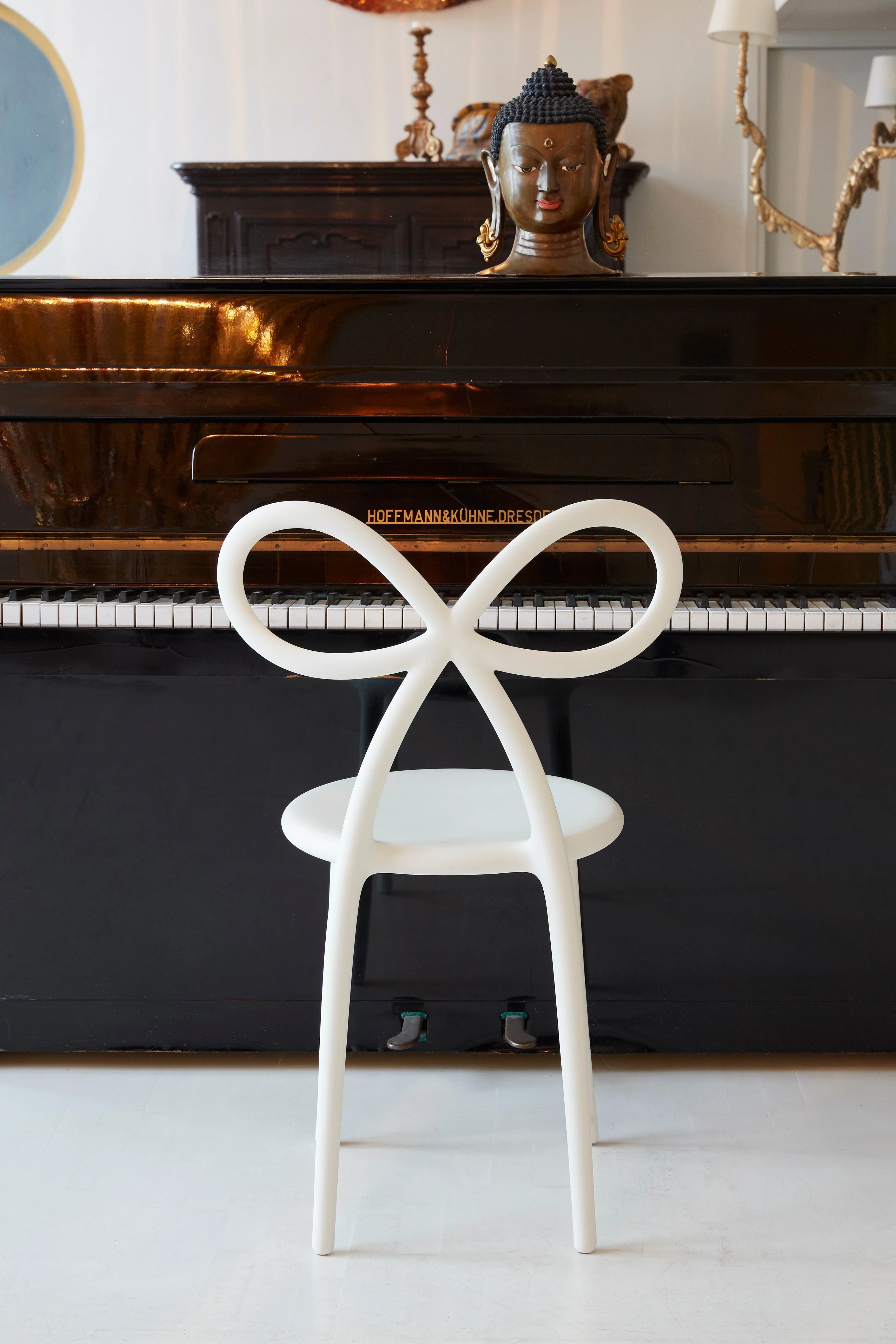 Ribbon Chair by Qeeboo - Image 11