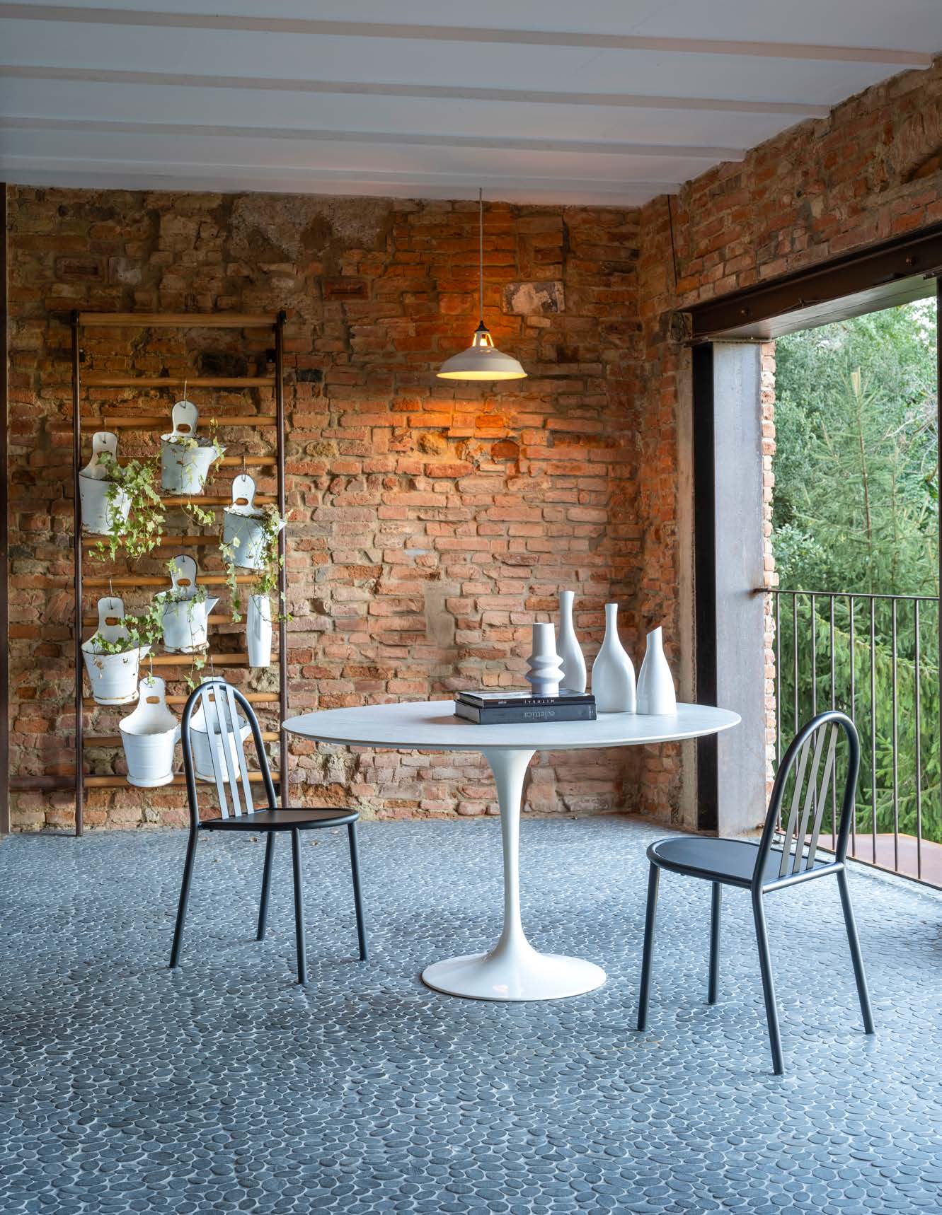 Eero Saarinen Tulip Table - Round Dining 42 Inch - Image 3