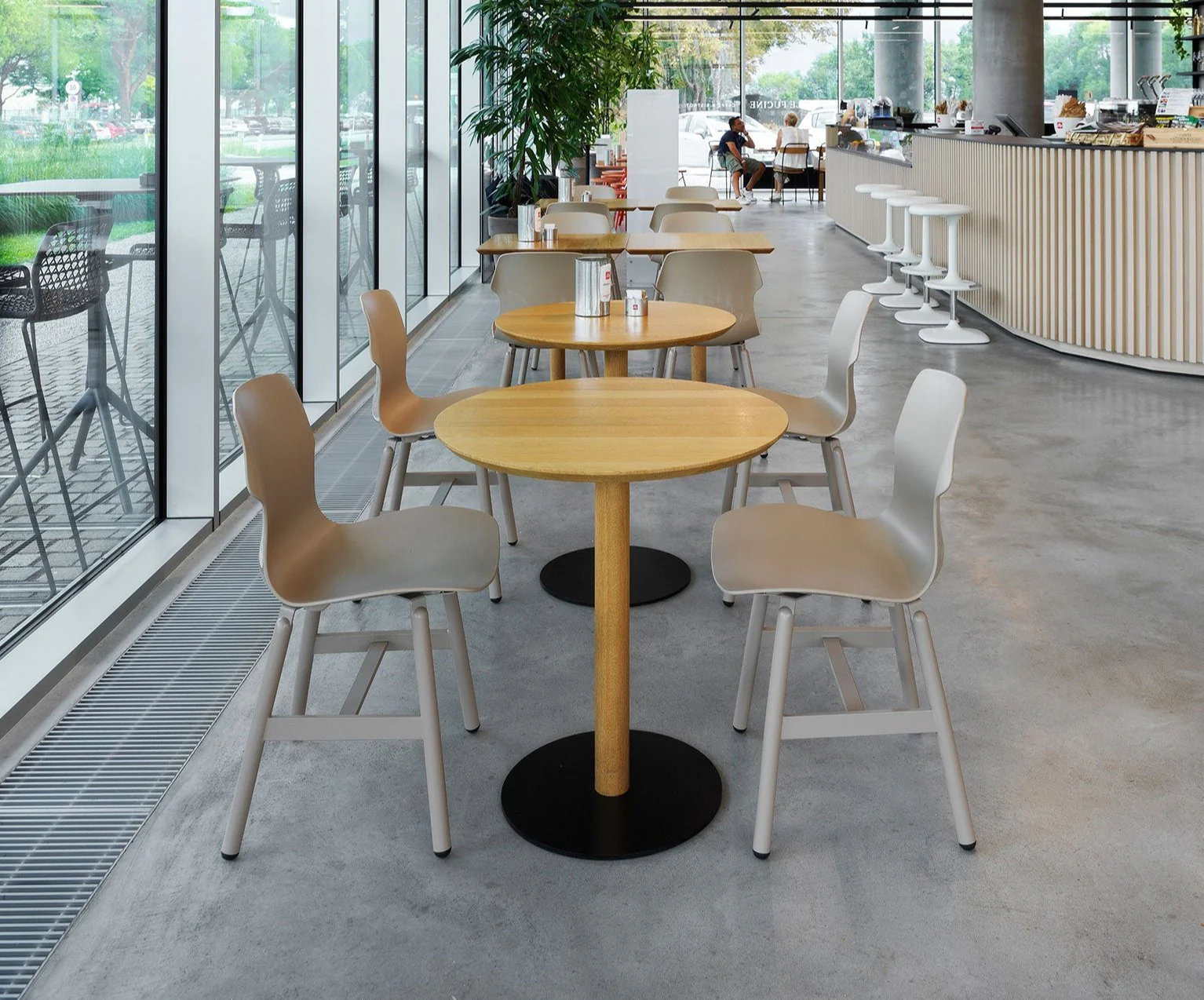 Stereo Wood Polypropylene Chair by Casamania - Image 27